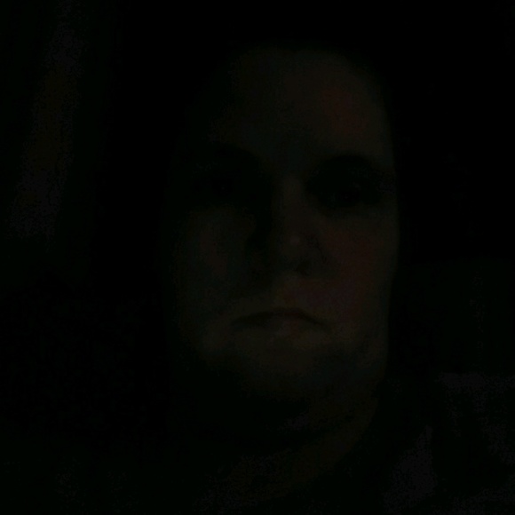 Meet your Posher, Sandra - Picture 1 of 1